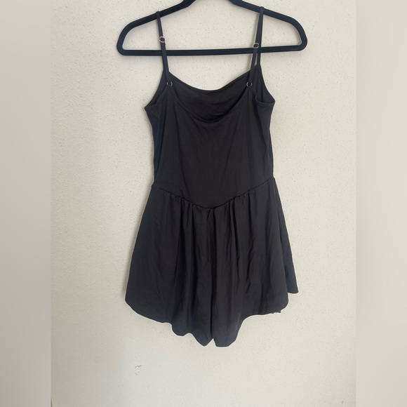 NWT Black Spaghetti Strap Romper Size M - Picture 3 of 6